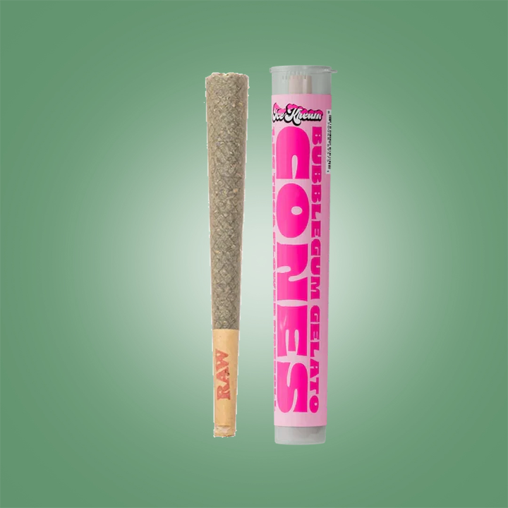 BUBBLEGUM GELATO CONES